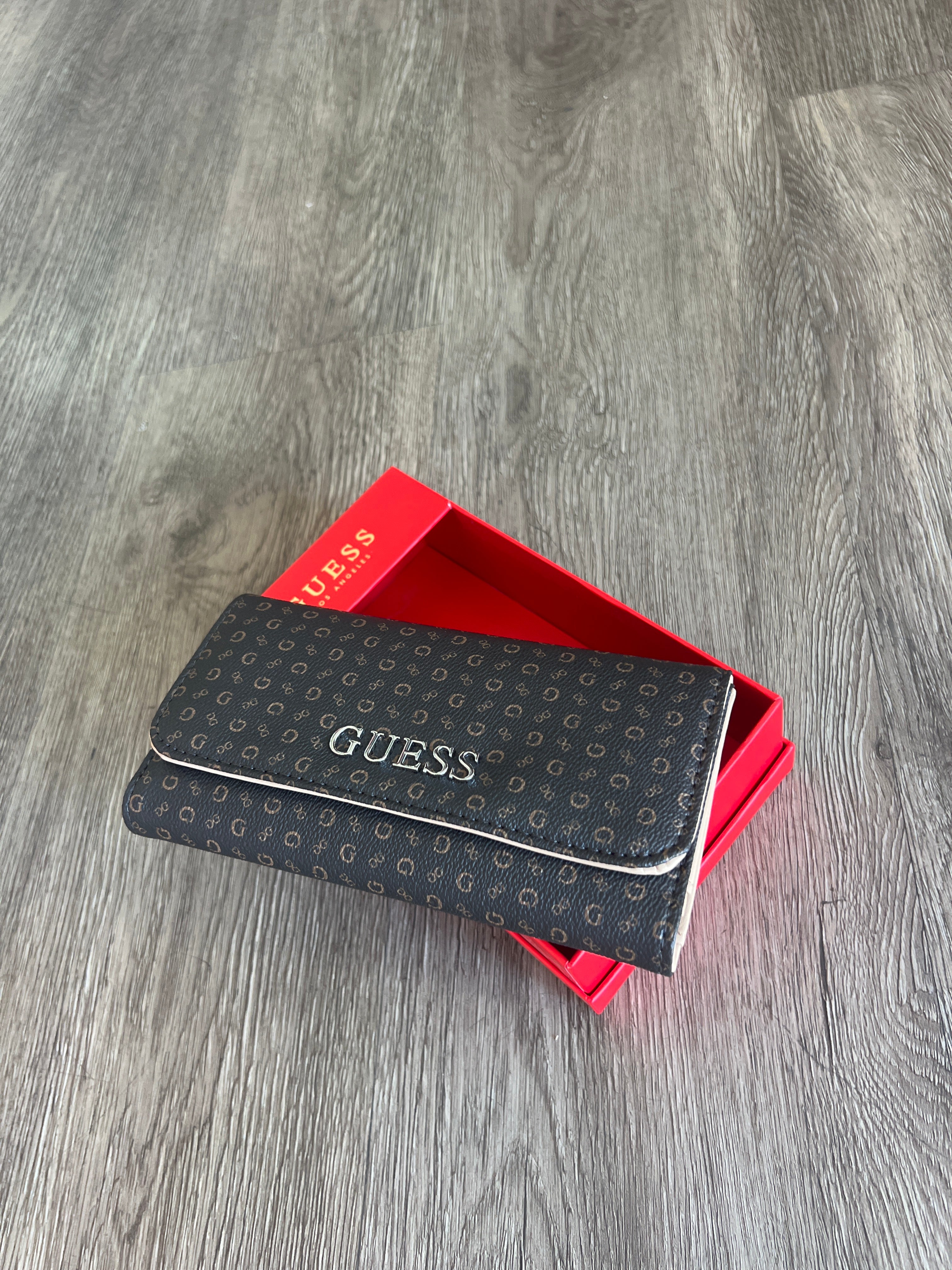 Guess purse