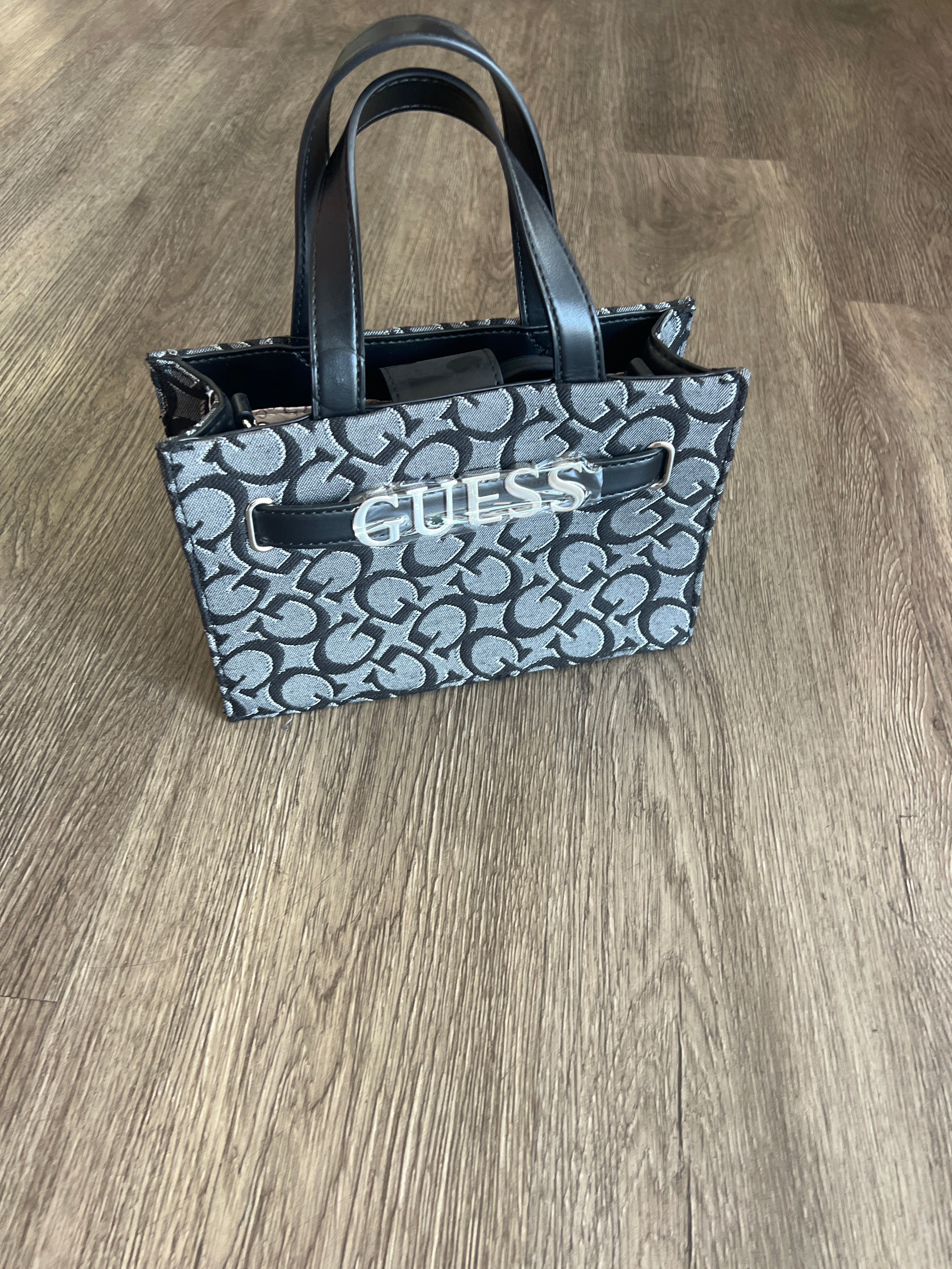 Guess purse