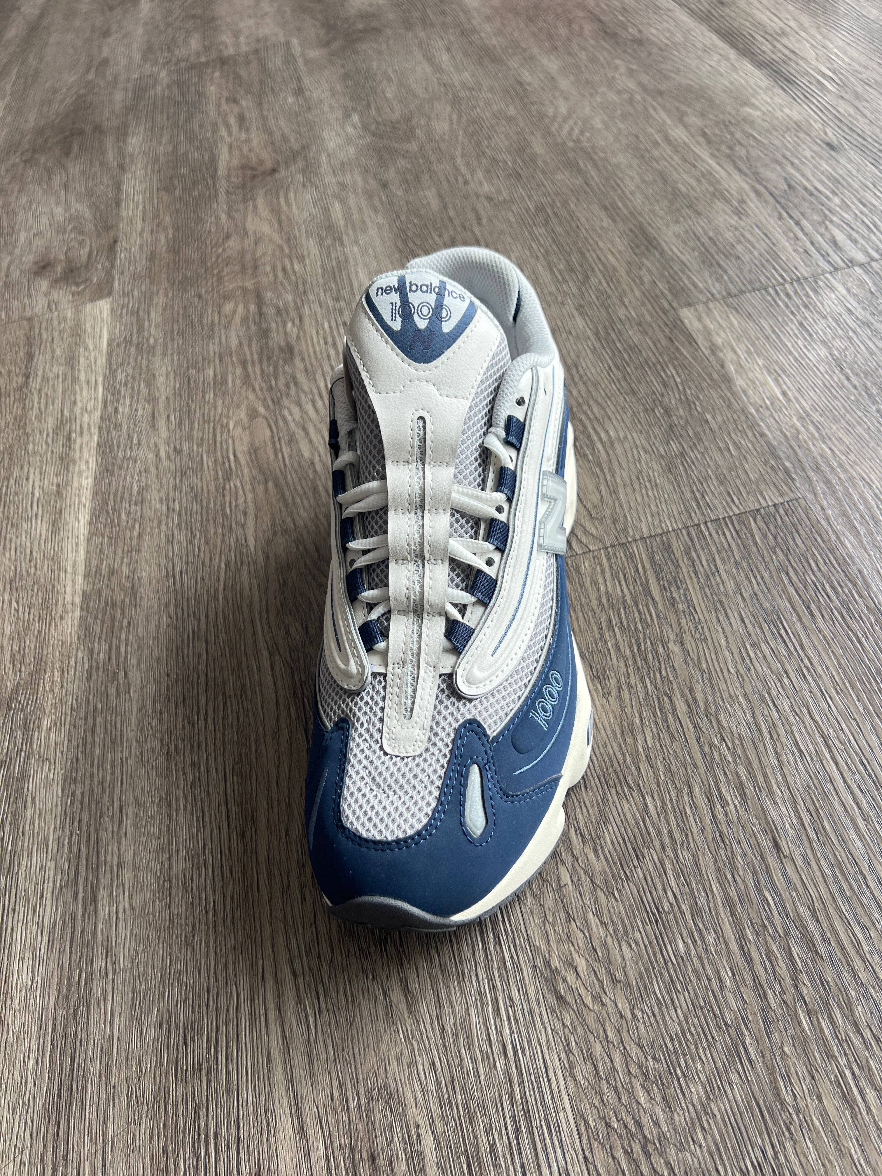 New Balance 1000